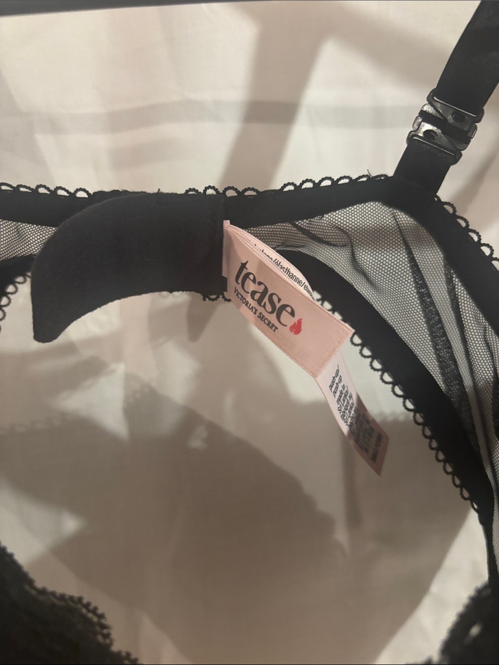 Victoria's Secret Tease Black Push-Up Bra - Picture 3 of 4